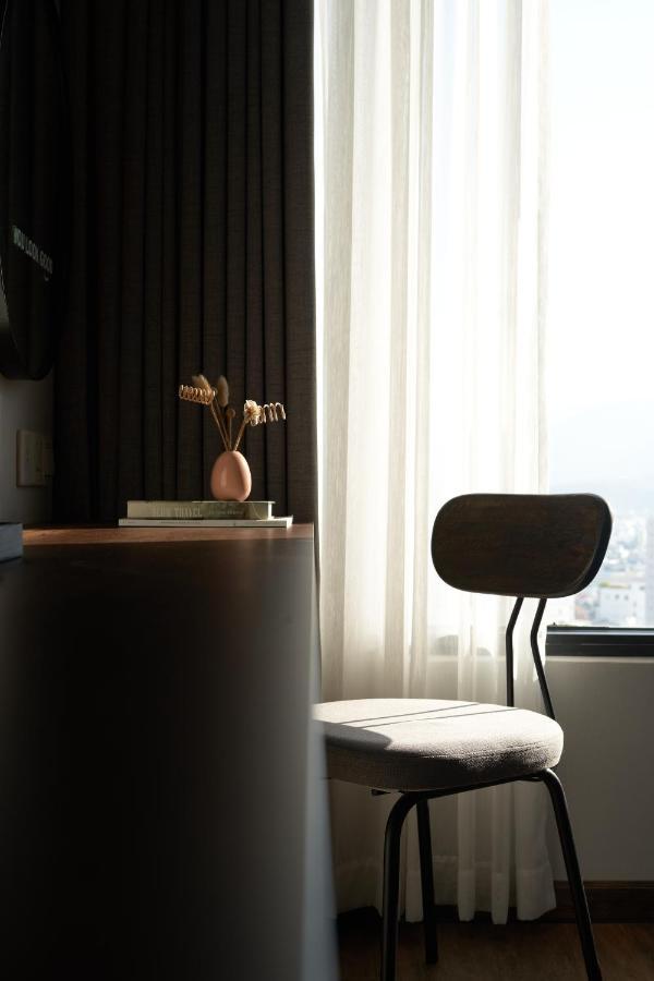 Em Oi Boutique Hotel Нячанг Экстерьер фото