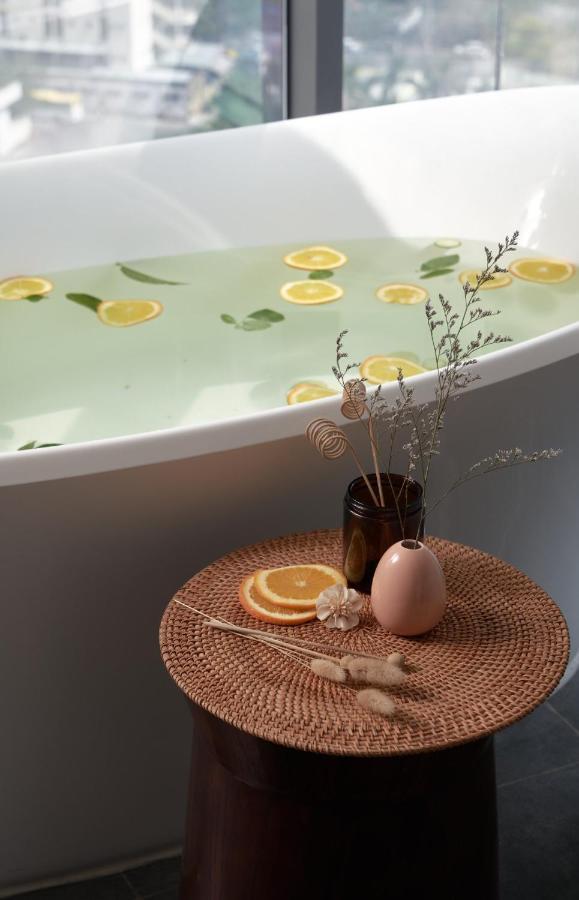 Em Oi Boutique Hotel Нячанг Экстерьер фото